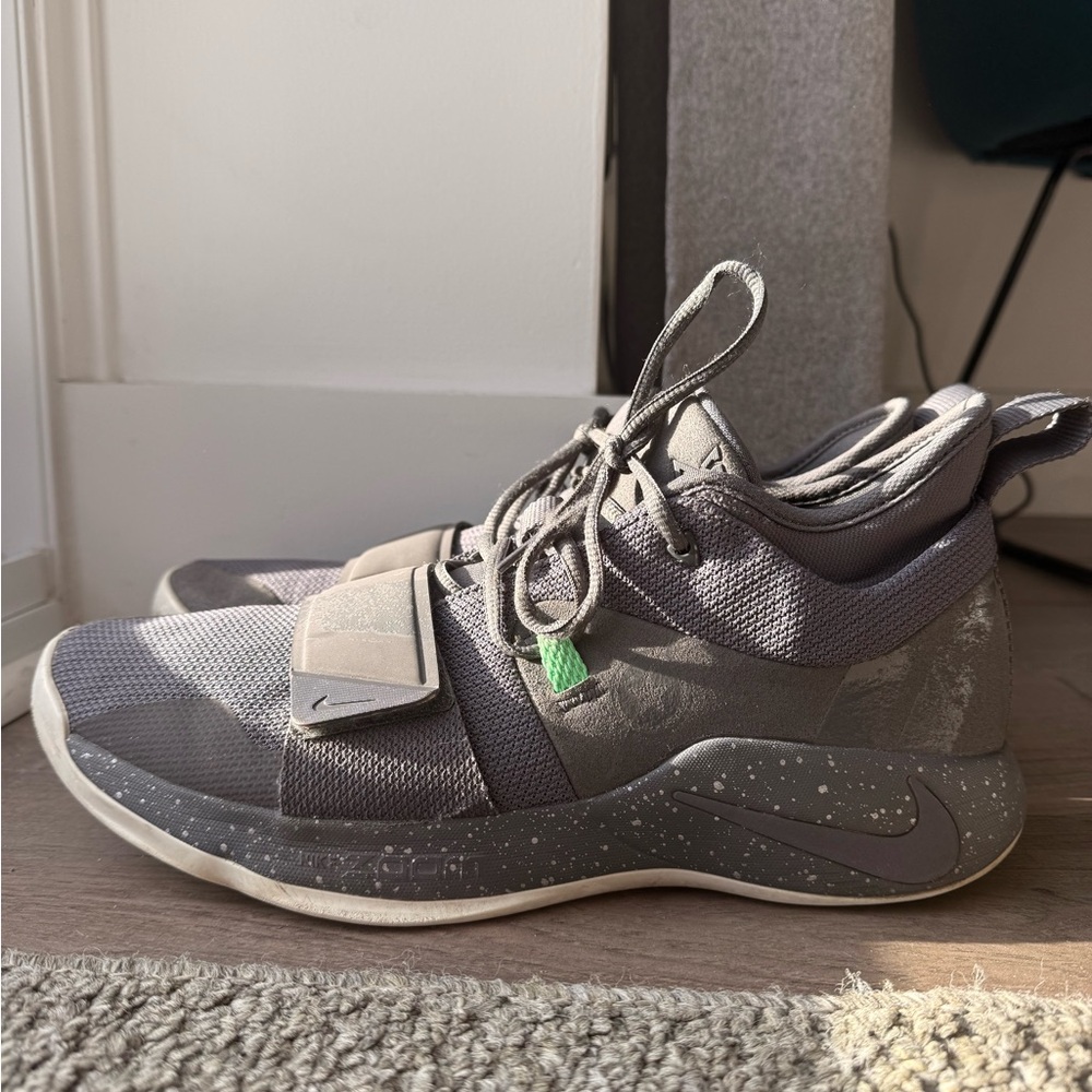 Nike PG 2.5 Basketball shoe
